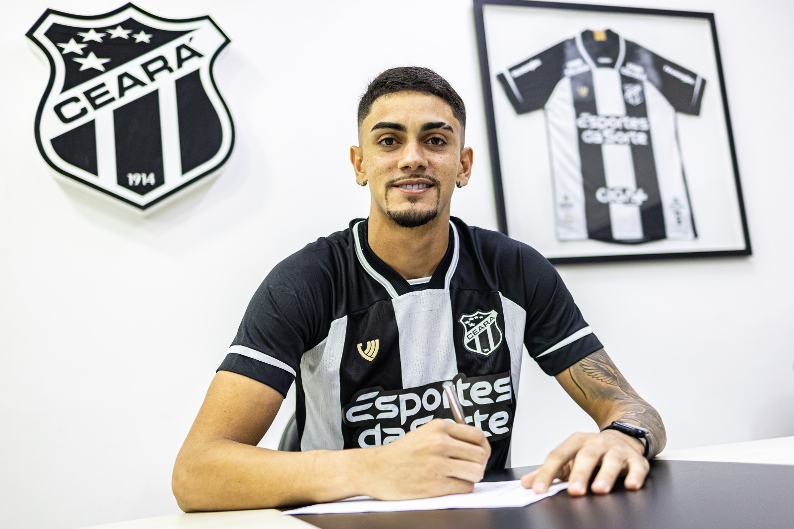 Ceará renova contrato com Pedro Gilmar até o fim de 2028