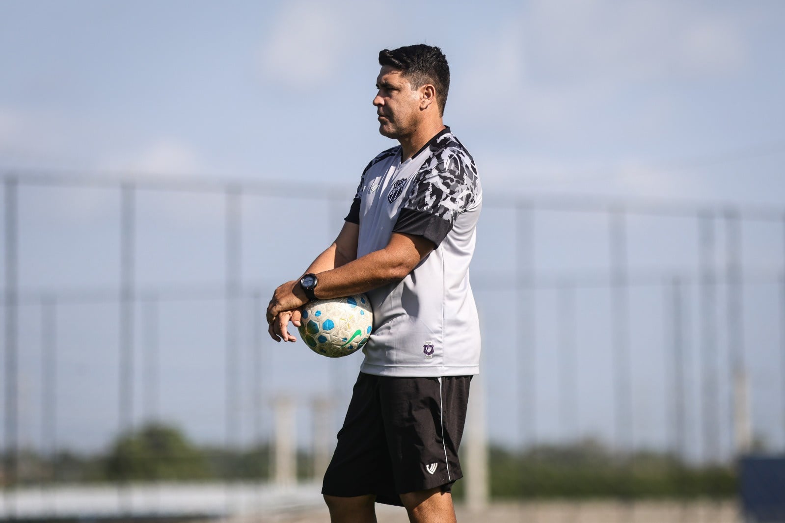 Fut. Feminino: Erivelton Viana projeta jogo difícil contra o Instituto 3B: "Jogo de detalhes"