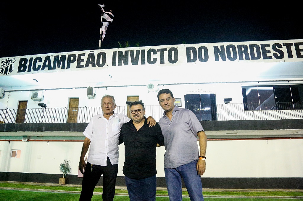 Presidente Robinson de Castro é eleito para triênio 2022-2024