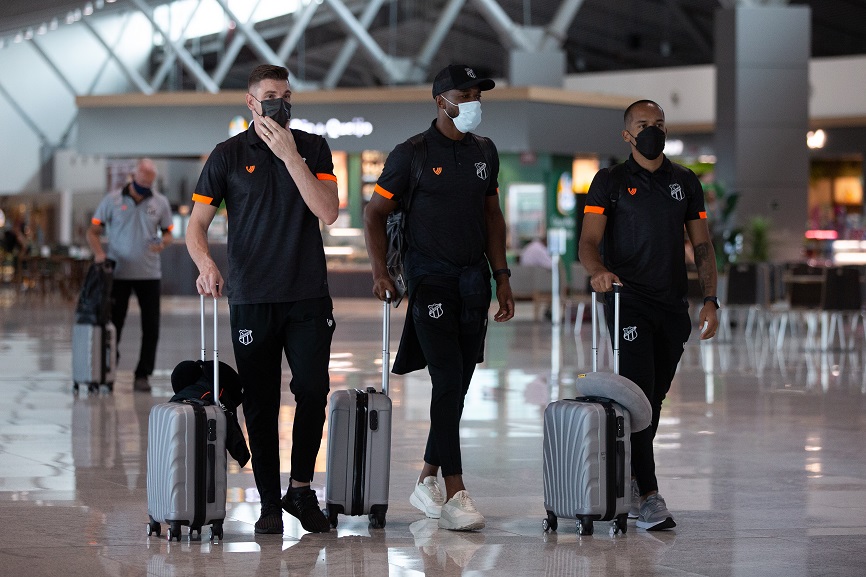 Depois de treinar em Porangabuçu, elenco embarca para São Paulo, local da estreia na Série A 2022