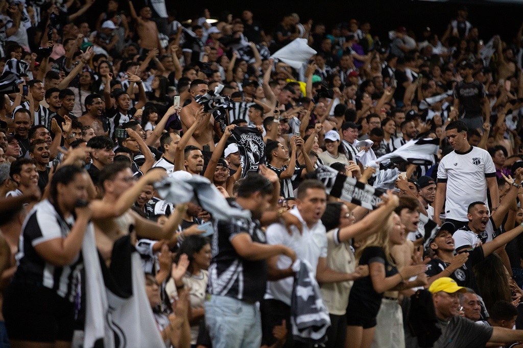 Com entradas a partir de R$ 20,00, Vozão inicia venda de ingressos para Ceará x São Paulo