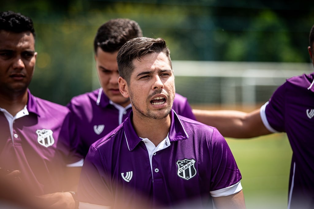 Sub-16: Mateus Oliveira celebra primeira conquista como técnico do Ceará