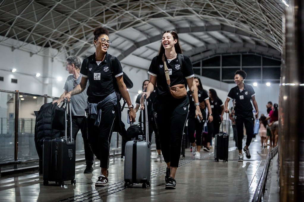 Vôlei: Ceará viaja a São Paulo para a disputa do 2º jogo das quartas de final da Superliga B diante do Sesi Bauru