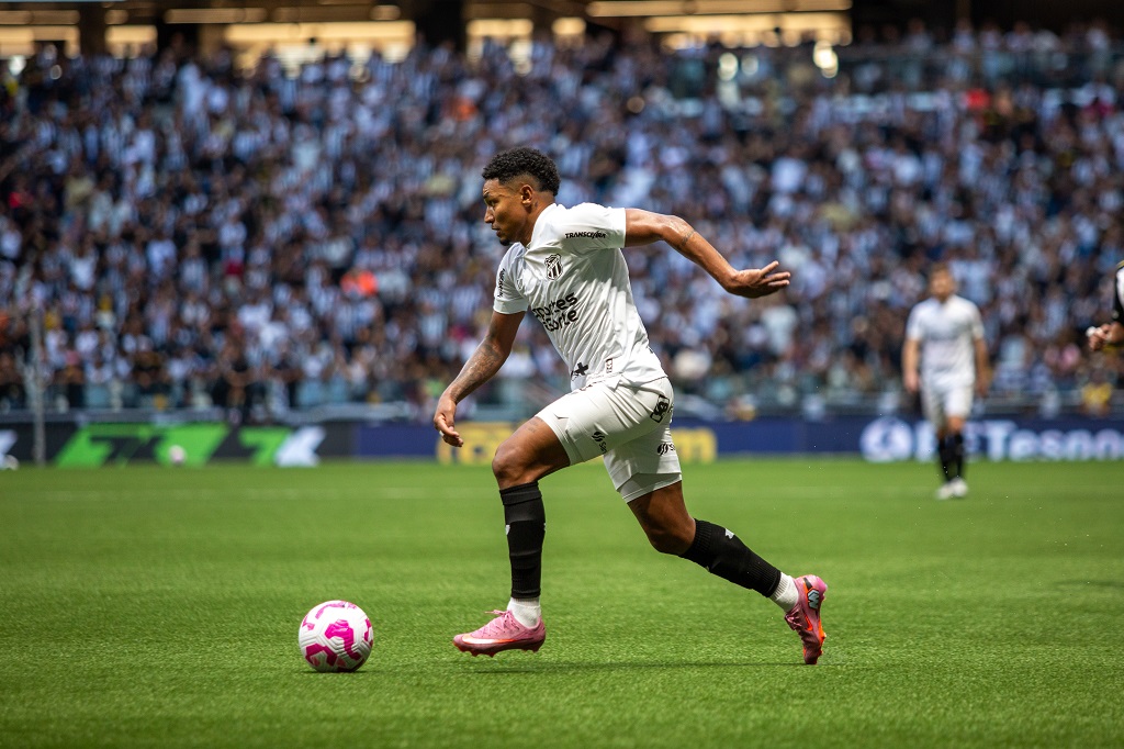 Em jogo recuperado da 12ª rodada da Série A, Ceará enfrenta o Fluminense no Maracanã