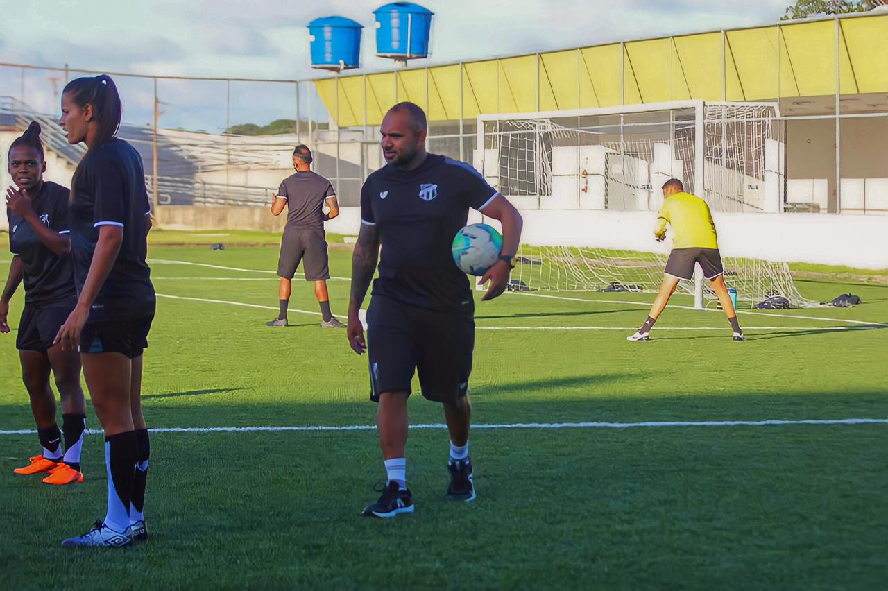 Fut.Feminino: Em Maceió, Meninas do Vozão participam de treino apronto, no Estádio da UFAL