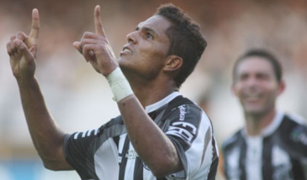Após três anos, zagueiro Anderson retorna ao Vozão