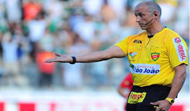 Gaúcho Francisco de Paula dos Santos apita Bahia x Ceará em Salvador