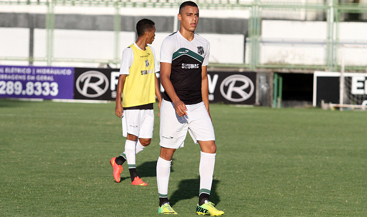 Arthur, do Sub-20, fala sobre sua estreia e o primeiro gol atuando pelo Profissional