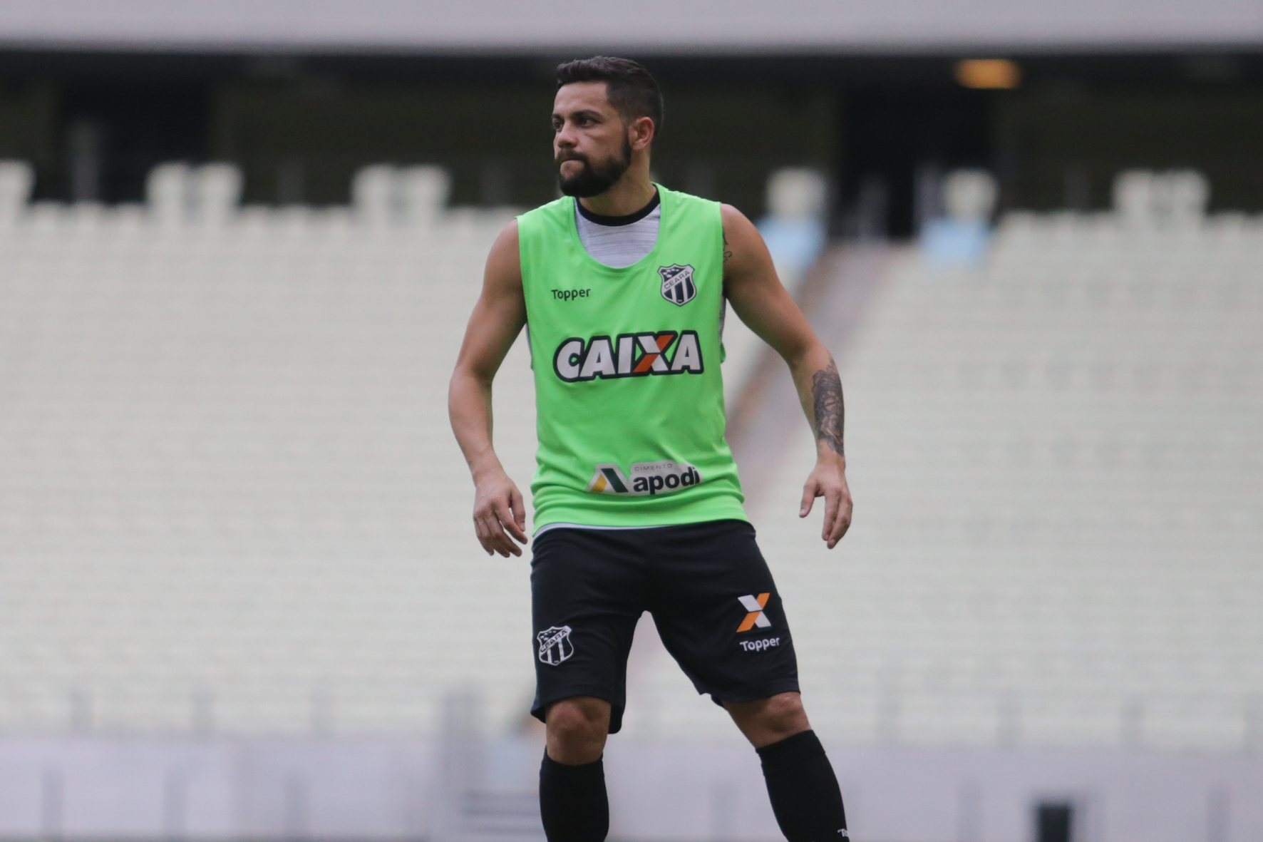 Ceará fecha treino e realiza trabalho tático na Arena Castelão 