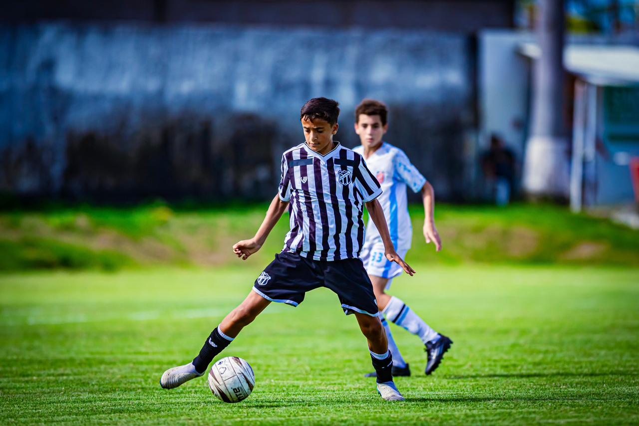 Sub-13: Ceará goleia o Futcenter por  6 a 0 e avança para a semifinal da Copa Seromo