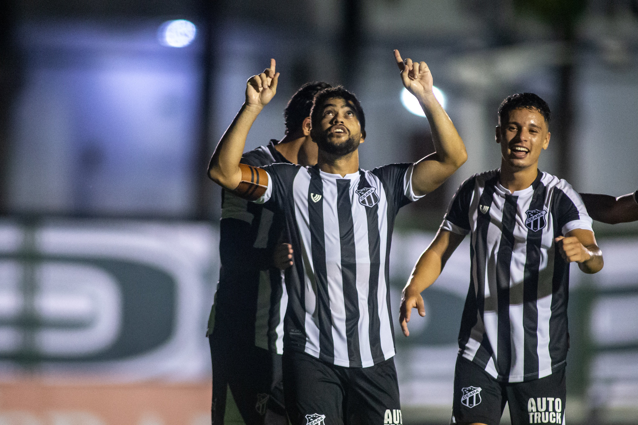 Sul-Americana: Saiba onde assistir às partidas entre Icasa x Ceará, pelo Cearense, e Ceará x Arsenal, pela Sul-Americana