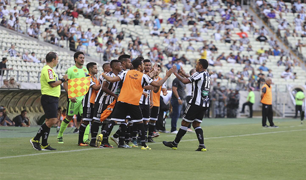 Vozão vence o Tupi por 2 a 1 na Arena Castelão
