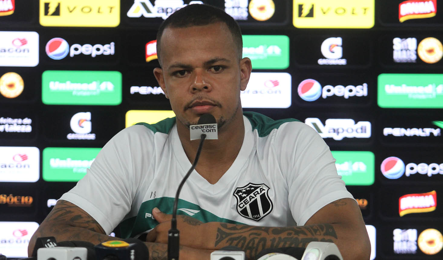 Atacante Bill é apresentado à imprensa: “Ninguém tem a torcida que o Ceará tem”