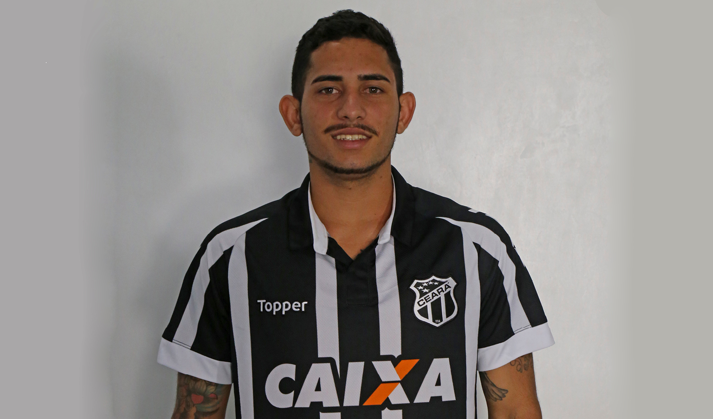 Ceará acerta contratação do atacante Leandro Carvalho