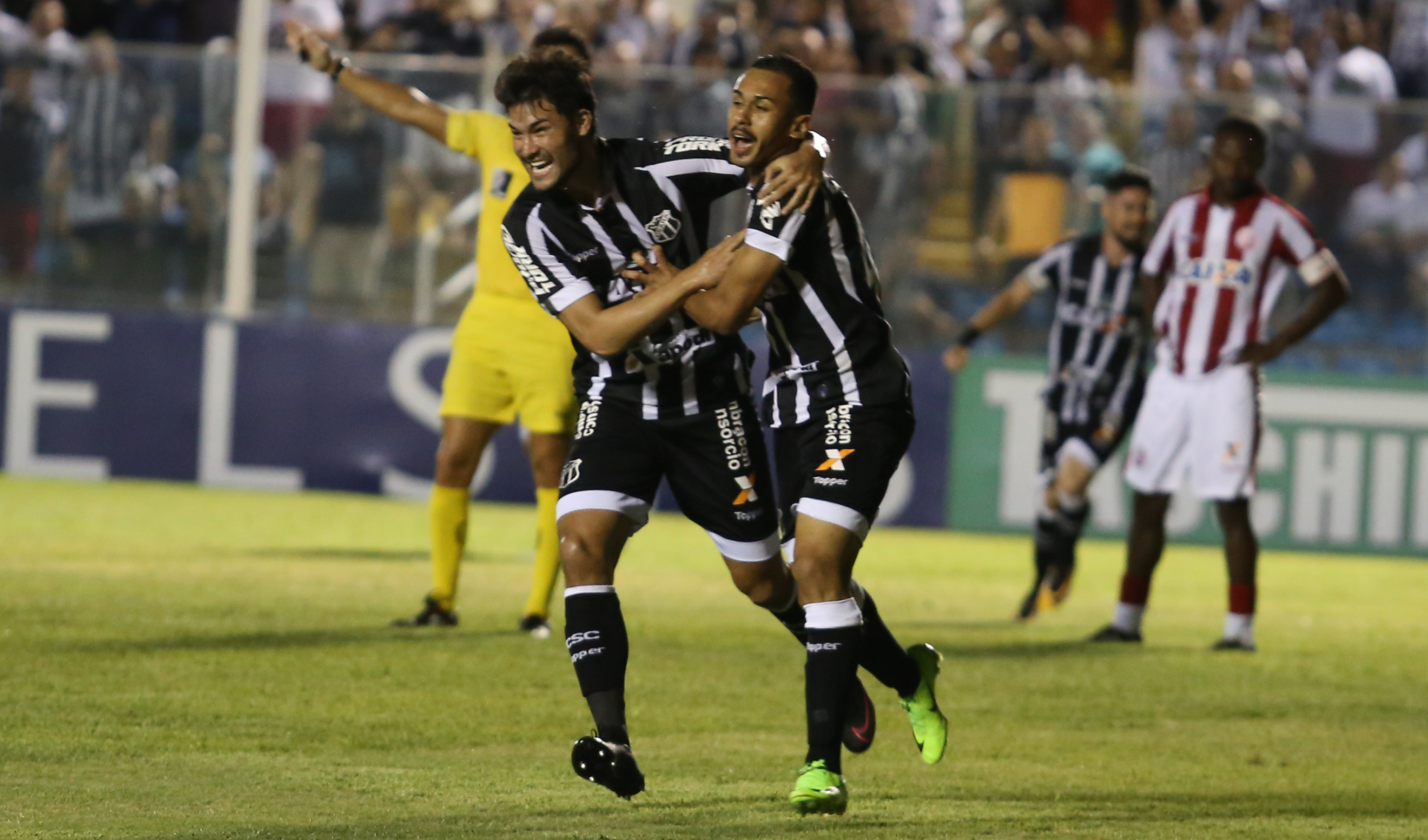 Com emoção! Lima marca, Everson defende pênalti e Vovô vence o Náutico no PV