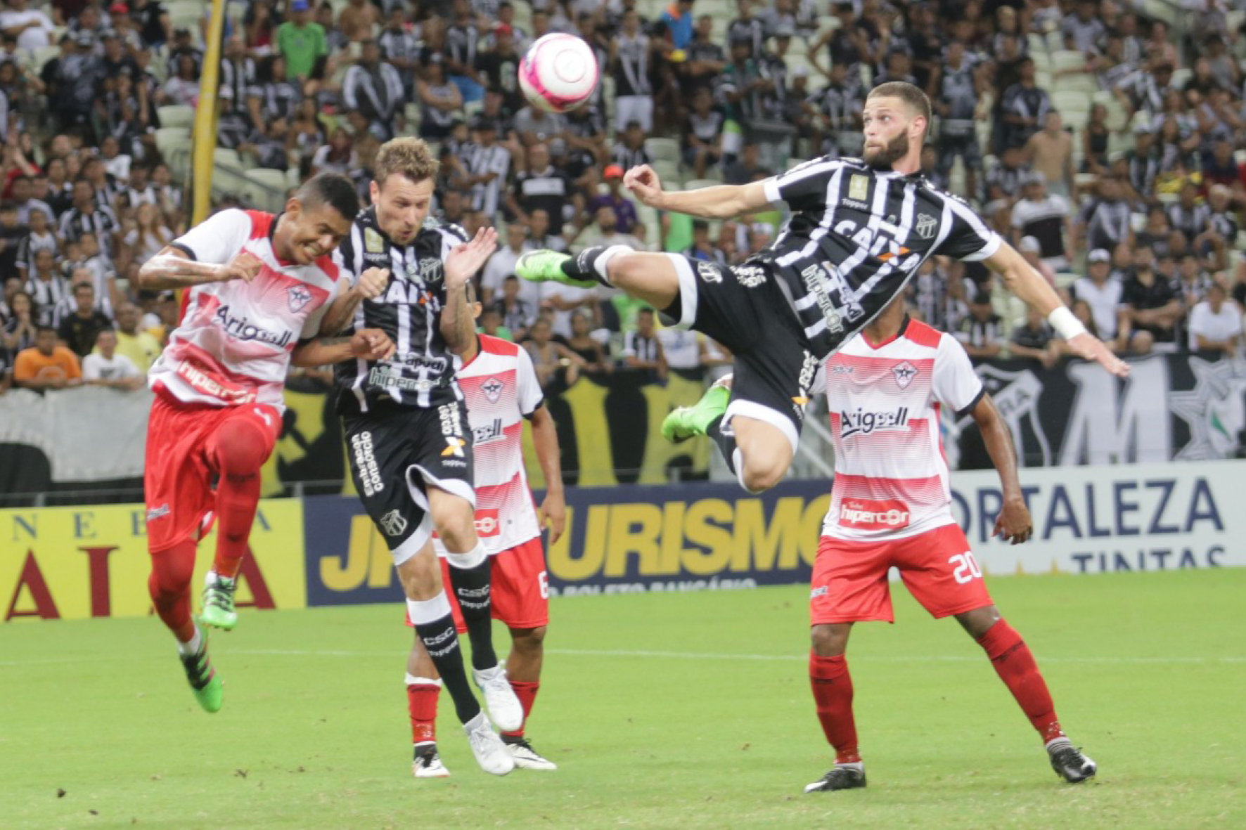 Estadual: Contra o Uniclinic, Ceará perde por placar mínimo, mas garante vaga na final