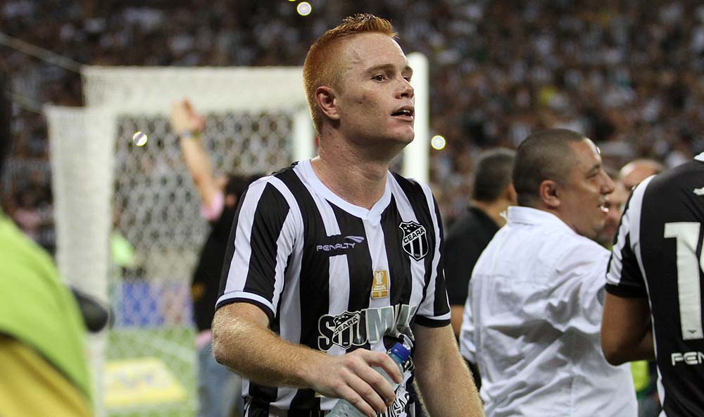 Sobre o Paraná, Charles pede: "Mais trabalho e foco ainda maior”