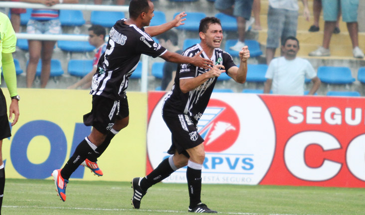 Superior em campo, Ceará mostra sua força e goleia no Clássico-Rei