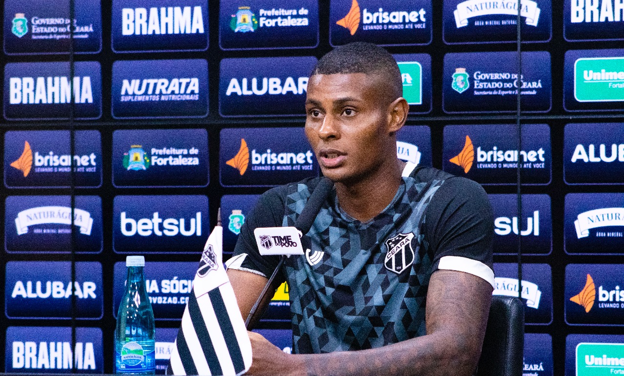 Cléber enfatiza importância histórica do Clássico-Rei: “A gente sente vontade de estar em campo”