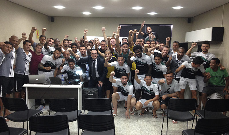 Coach Domingos Cordovil palestrou para elenco alvinegro e comissão técnica 