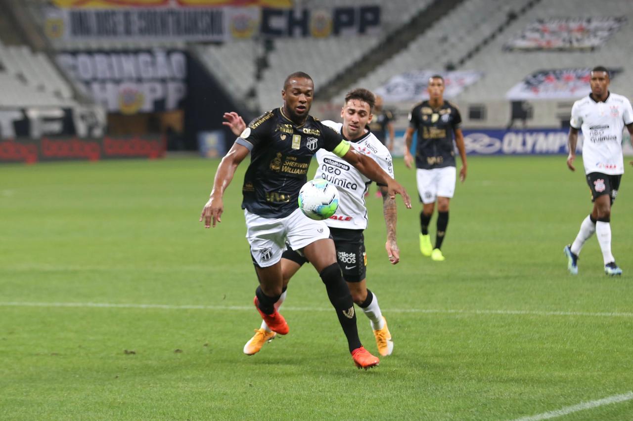 Fabinho marca, mas Ceará perde de 2 a 1 para o Corinthians