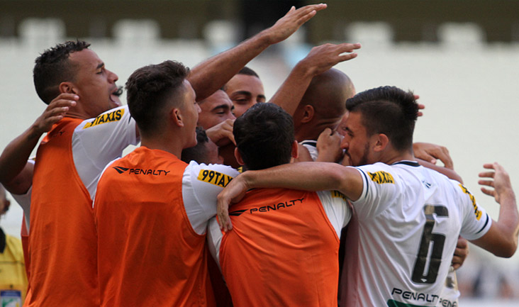 Com gol nos acréscimos e muita garra, Vozão vira o jogo contra o Paraná: 4 x 3
