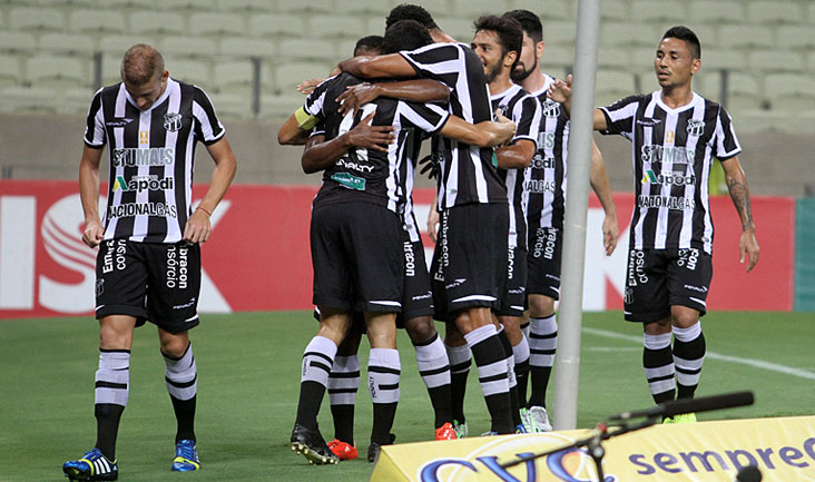 No Castelão, Ceará joga bem, vence o Salgueiro e garante vaga na semifinal