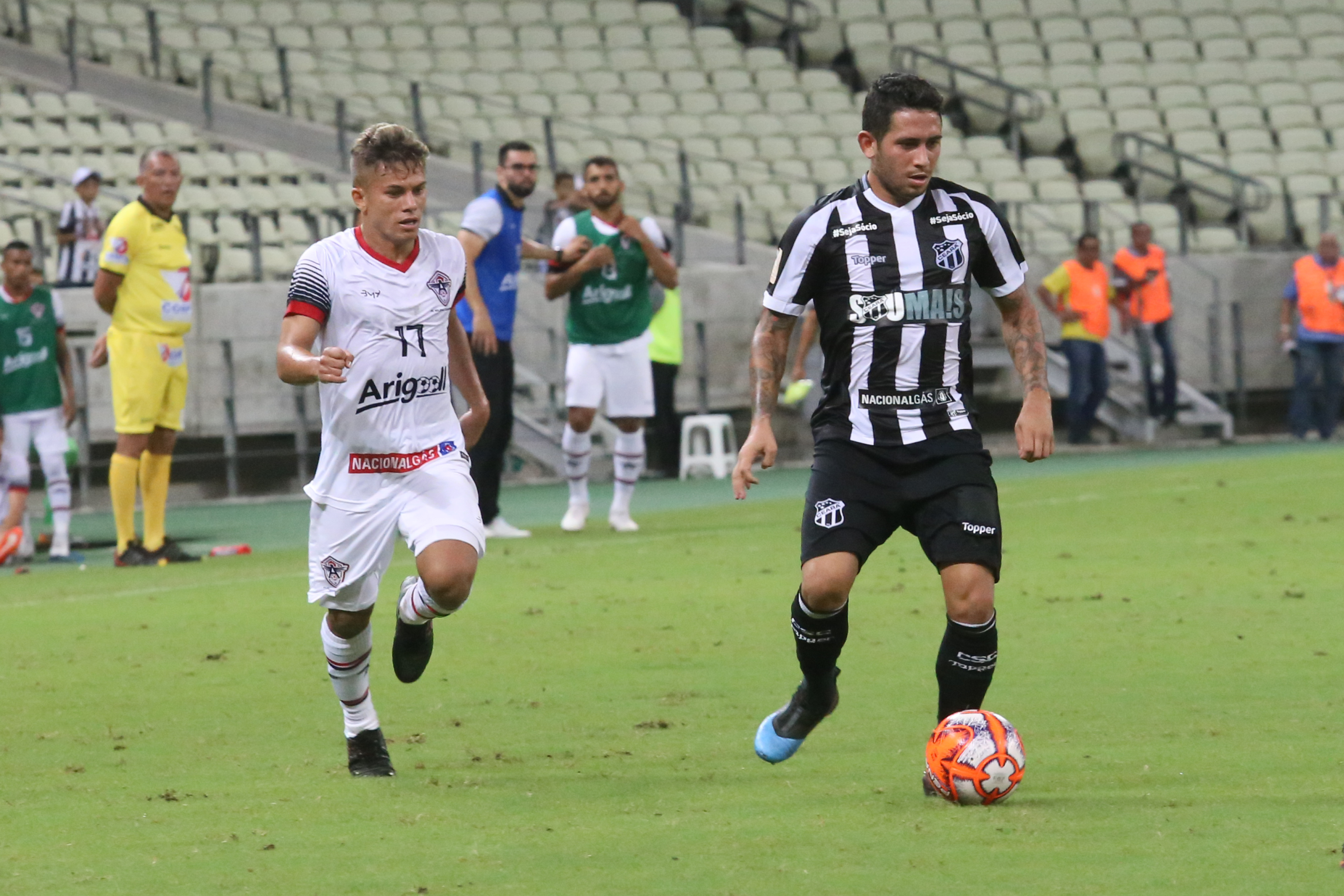 Roger marca, Ceará empata contra o Atlético/CE e segue líder do Estadual