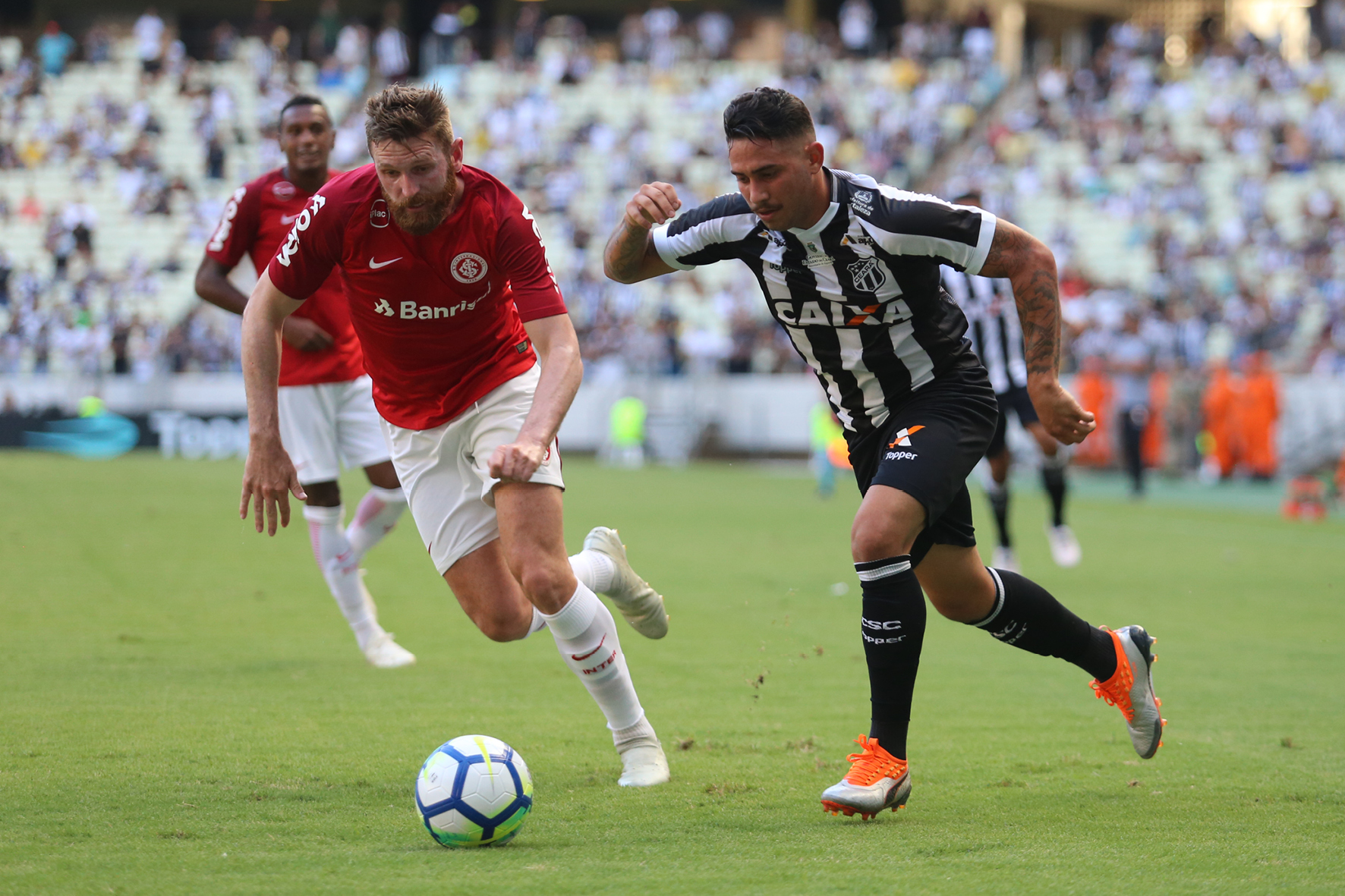 Ceará arranca empate contra vice-líder Internacional e sobe uma posição na tabela