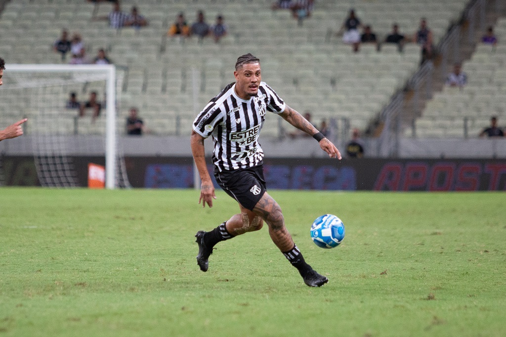 Recuperado, Willian Formiga celebra retorno ao time e projeta confronto com o Sport
