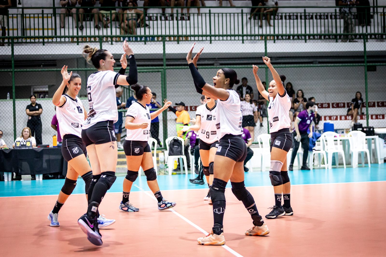 Vôlei: Em duelo eletrizante, Ceará vence Sesi Bauru e conquista oitava vitória na Superliga B