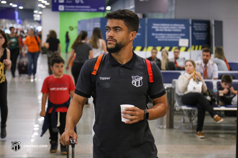 Elenco alvinegro embarca rumo a Belo Horizonte 
