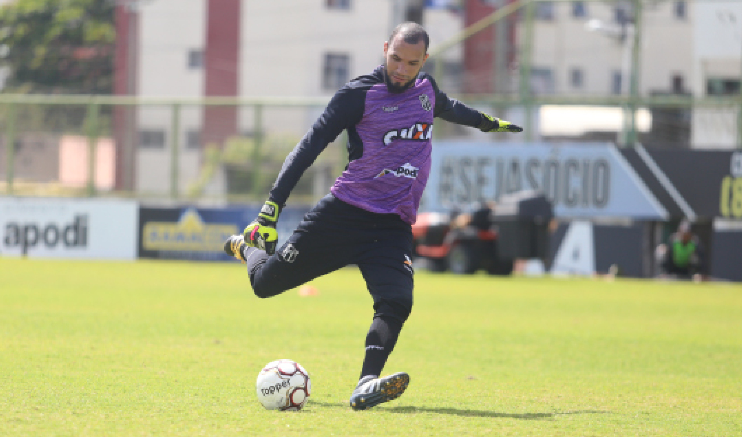 No Vovozão, elenco alvinegro participa de treino apronto para a partida contra o CRB