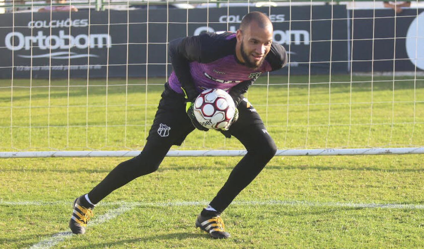 Everson prega concentração para as próximas partidas:  “Queremos o acesso a todo custo”