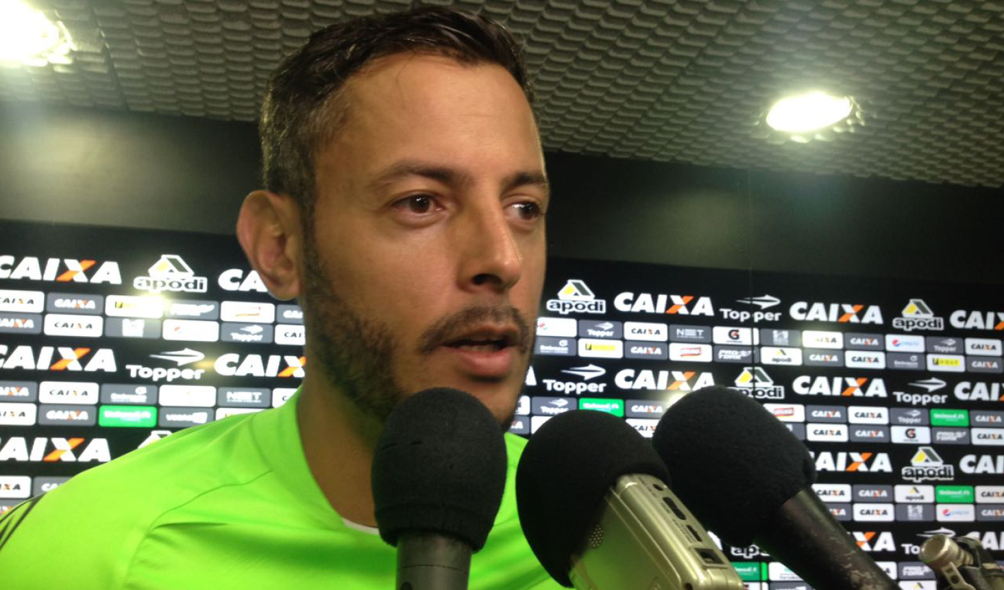 Goleiro Fernando Henrique é apresentado em Porangabuçu