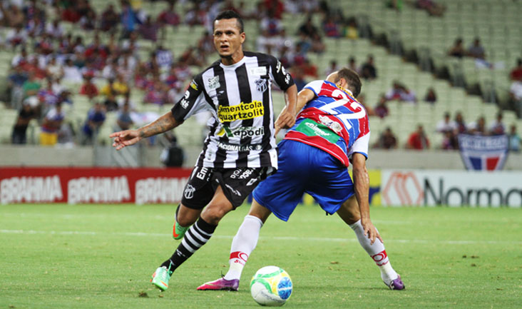 Partida de ida da Final é movimentada, mas fica no 0 x 0