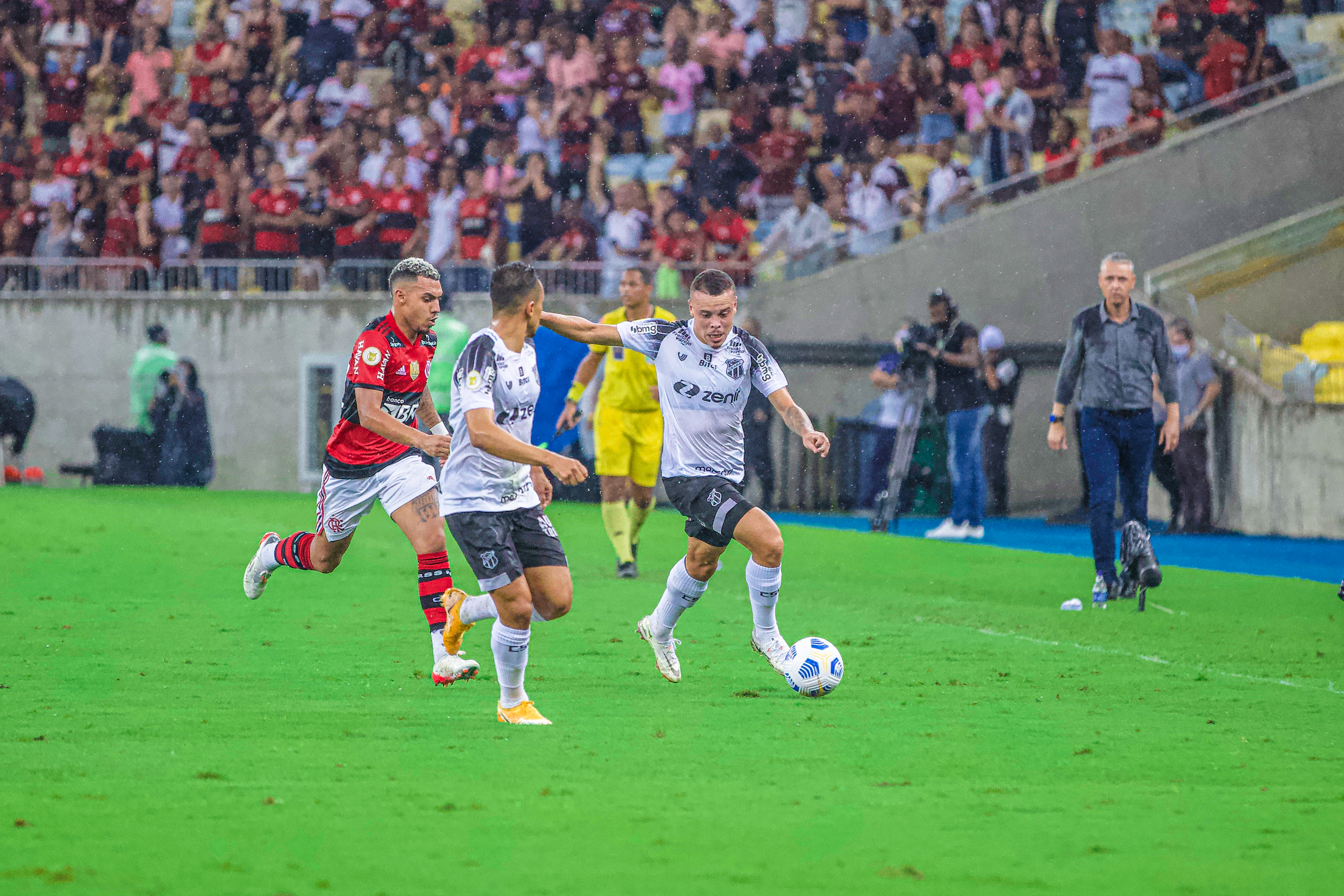 No Maracanã, Rick marca, mas Ceará perde para o Flamengo por 2 a 1
