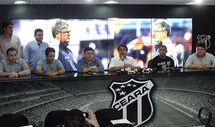 Em entrevista coletiva, Diretoria confirma acerto com o técnico Geninho
