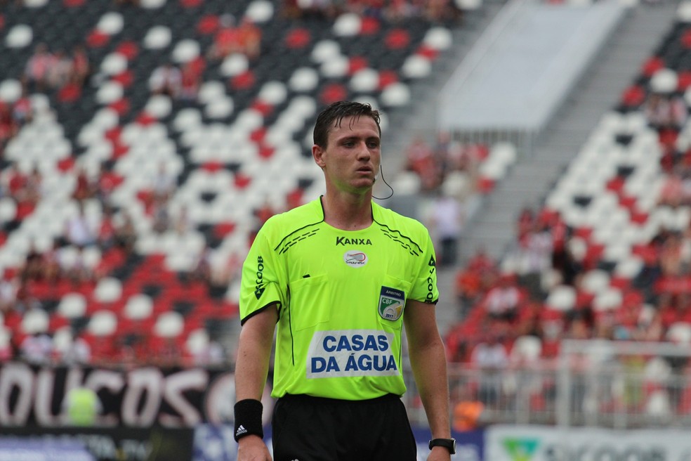 Arbitragem catarinense comanda Fluminense x Ceará