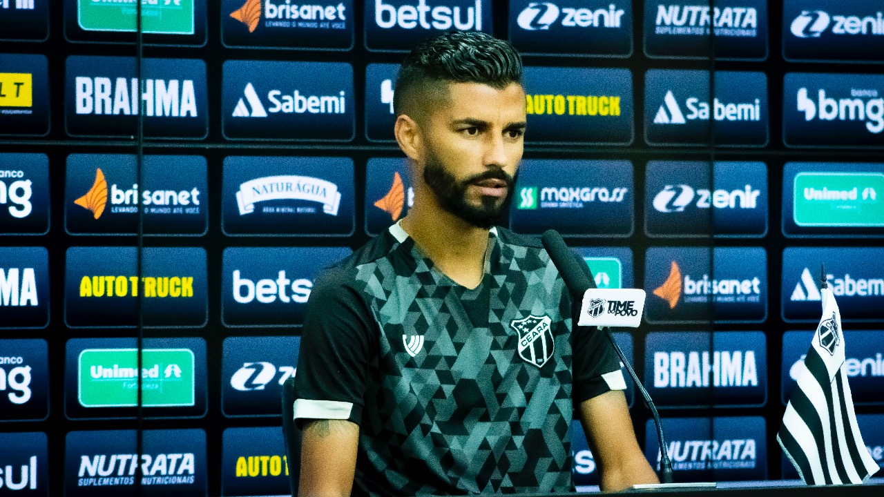 Jorginho exalta força do grupo e sequência sem derrotas no Brasileirão: “Estamos no caminho certo”
