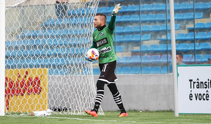 Sem sofrer gols há três jogos, Luís Carlos comemora a fase de zaga