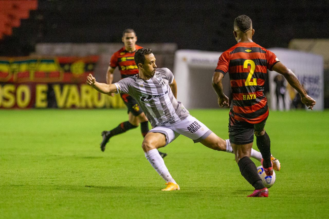 Na Ilha do Retiro, Ceará pontua contra o Sport após empate sem gols