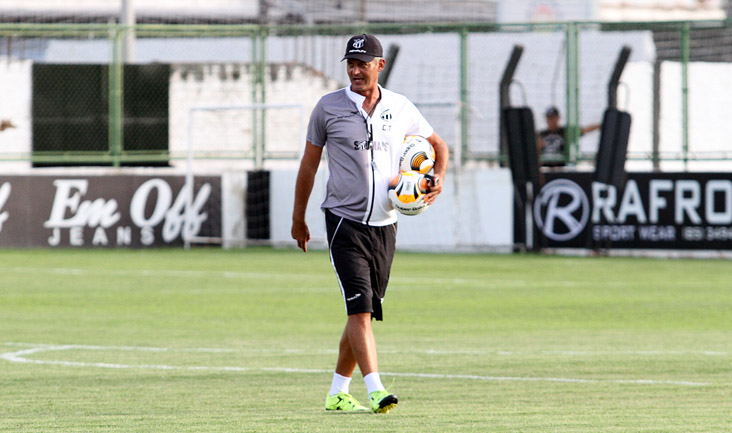 Contra Guarani, técnico Lisca quer melhor aproveitamento do ataque alvinegro