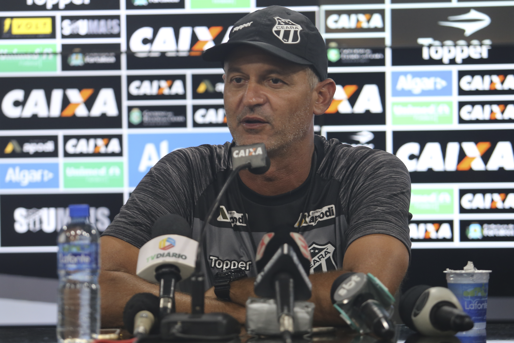 "Ânimo novo": Após trunfo contra o Sport, Lisca quer manter sequência positiva contra o Inter 