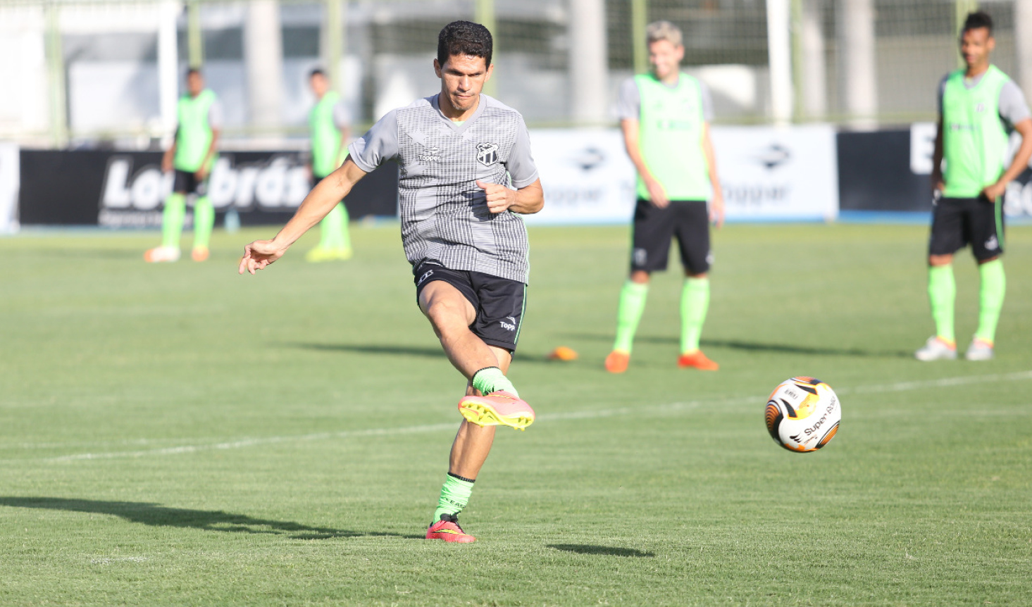 Em Porangabuçu, treino técnico-tático finalizou os trabalhos desta segunda-feira