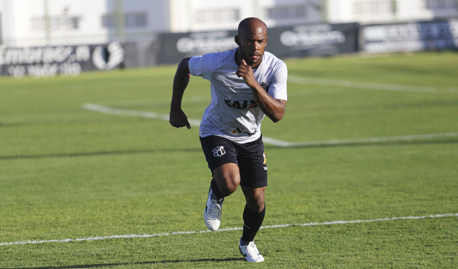 Wescley: “Precisamos de inteligência e entrega para voltar a vencer também no Estadual” 