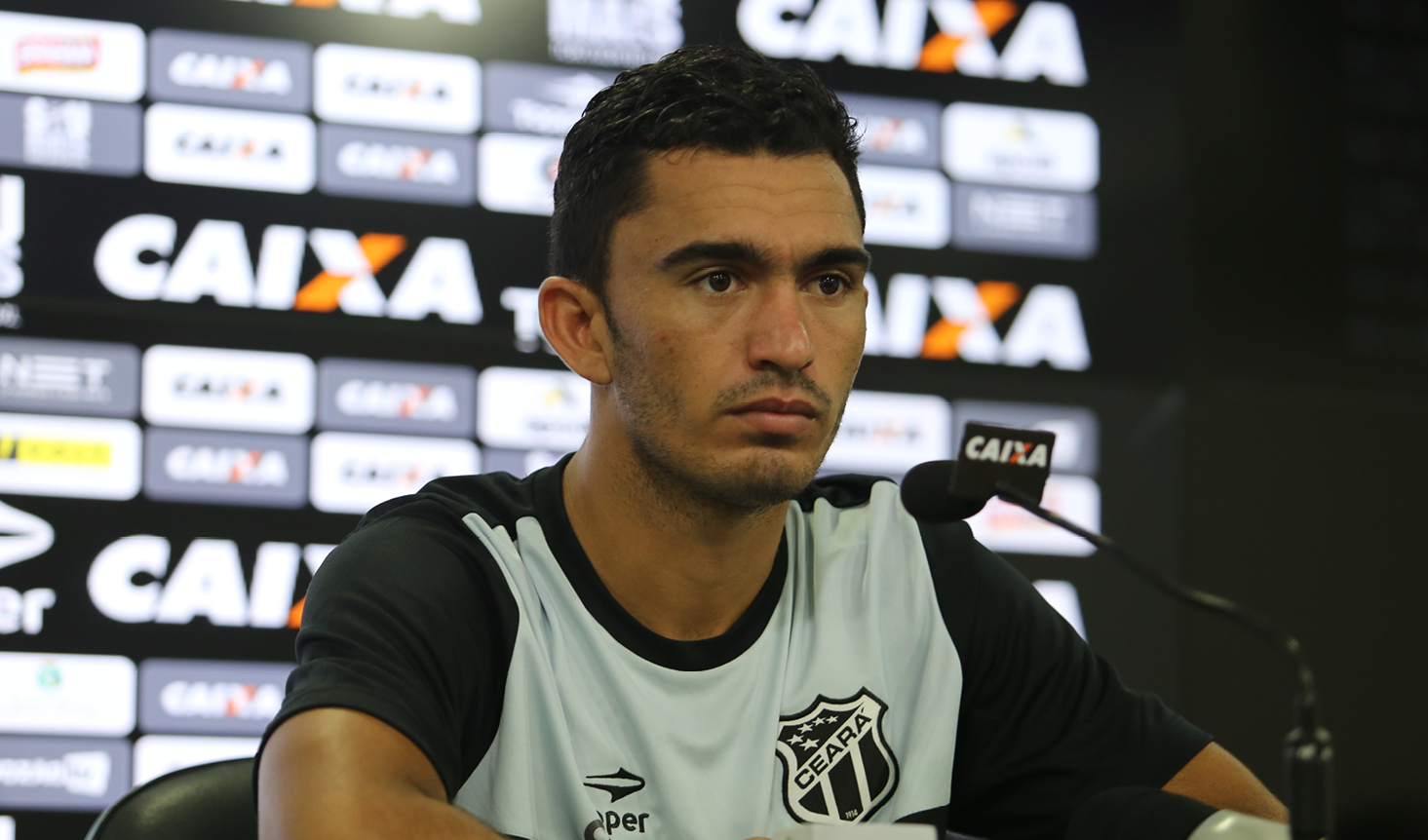 Raul "Vamos deixar a festa para os torcedores na arquibancada; dentro da campo vamos dar nosso máximo"
