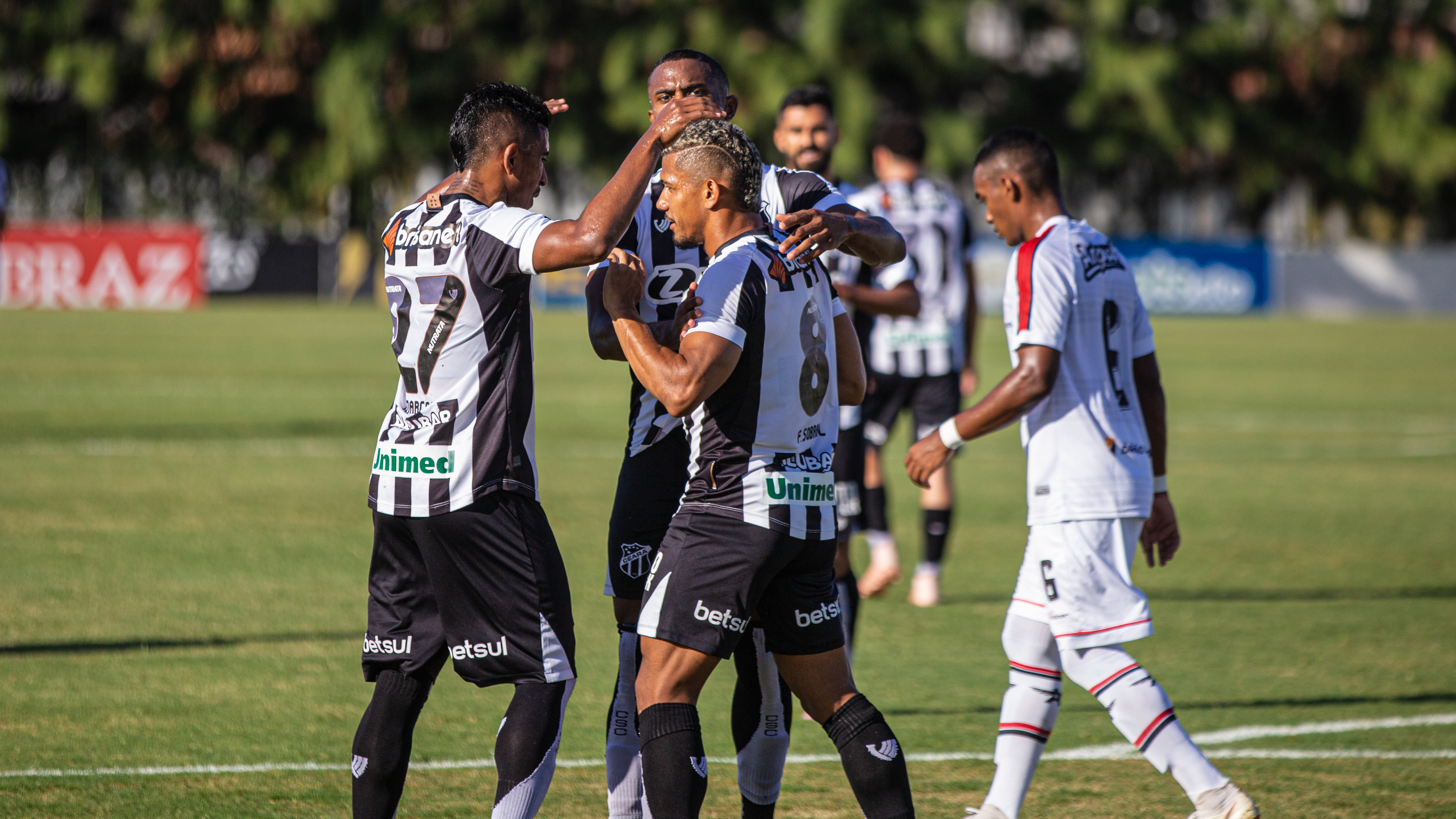 Ceará goleia Atlético/CE e garante vaga na semifinal do Campeonato Cearense