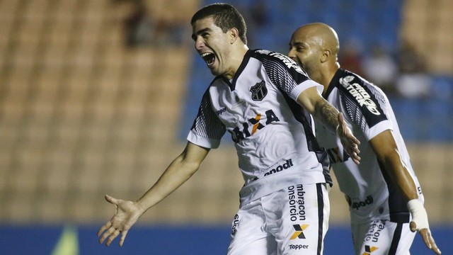 Com gol de Richardson, Ceará vence o Oeste e dá mais um passo na luta pelo acesso
