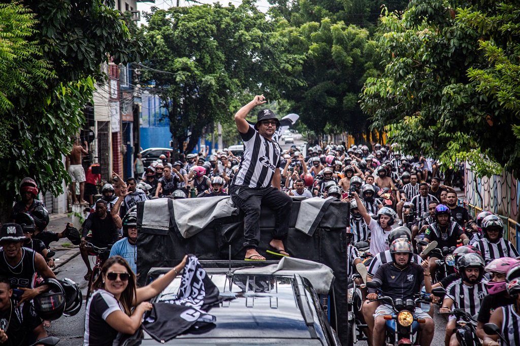 Mais de 14 mil alvinegros tomam a Capital na carreata do título cearense 2024